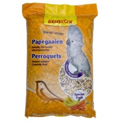 Hrana za velike papagaje